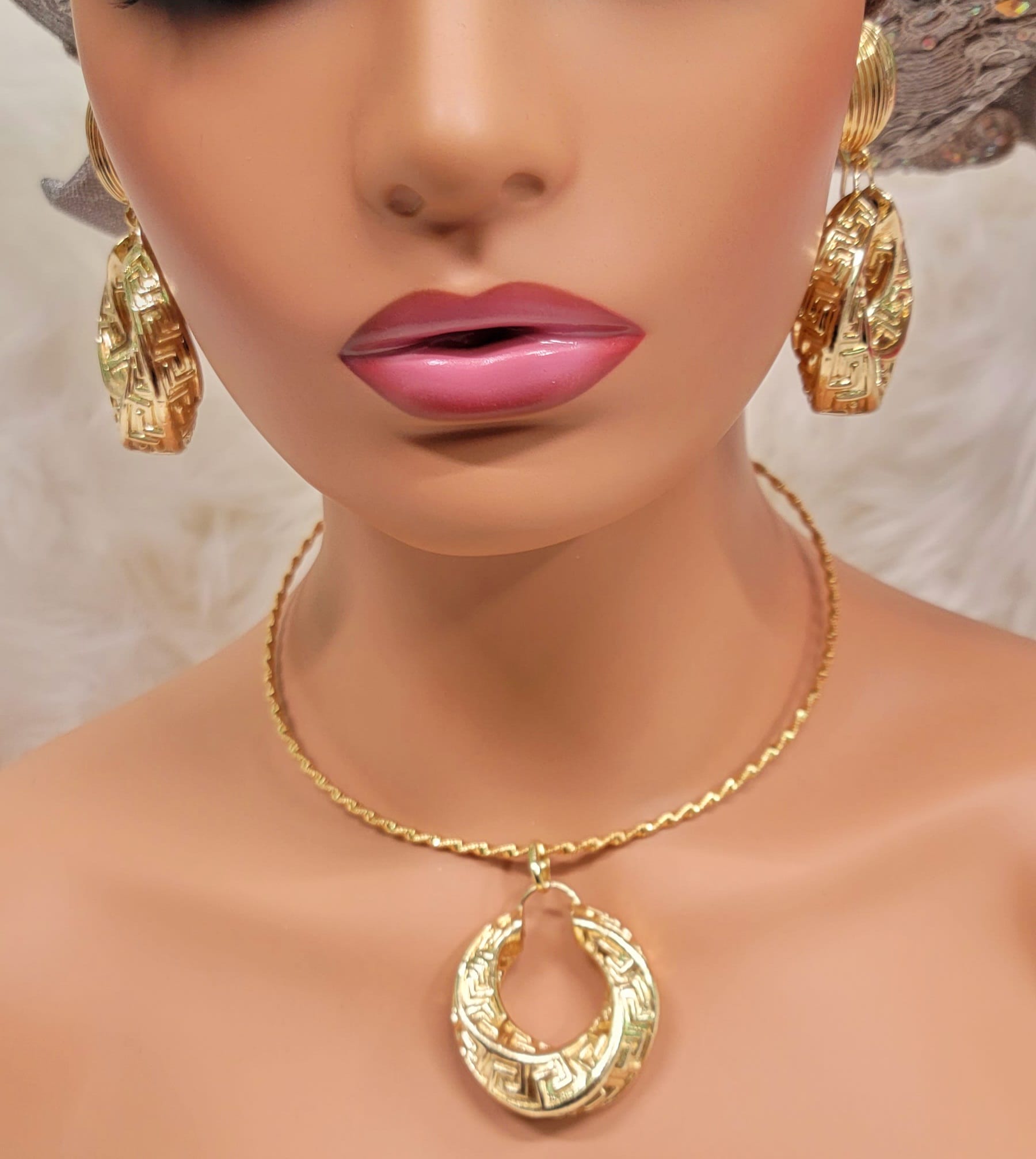 Women gold plated gold set