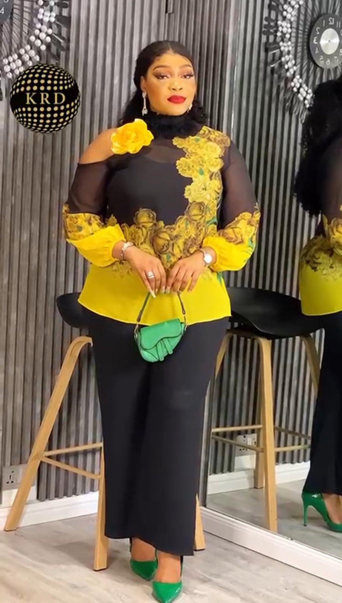 Elegant Chiffon 3-Piece Set with Floral Details