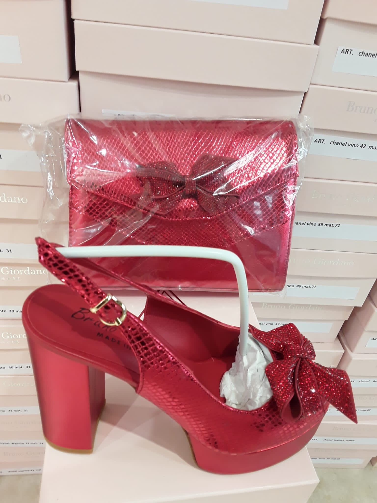 Block heel Italian shoe and bag