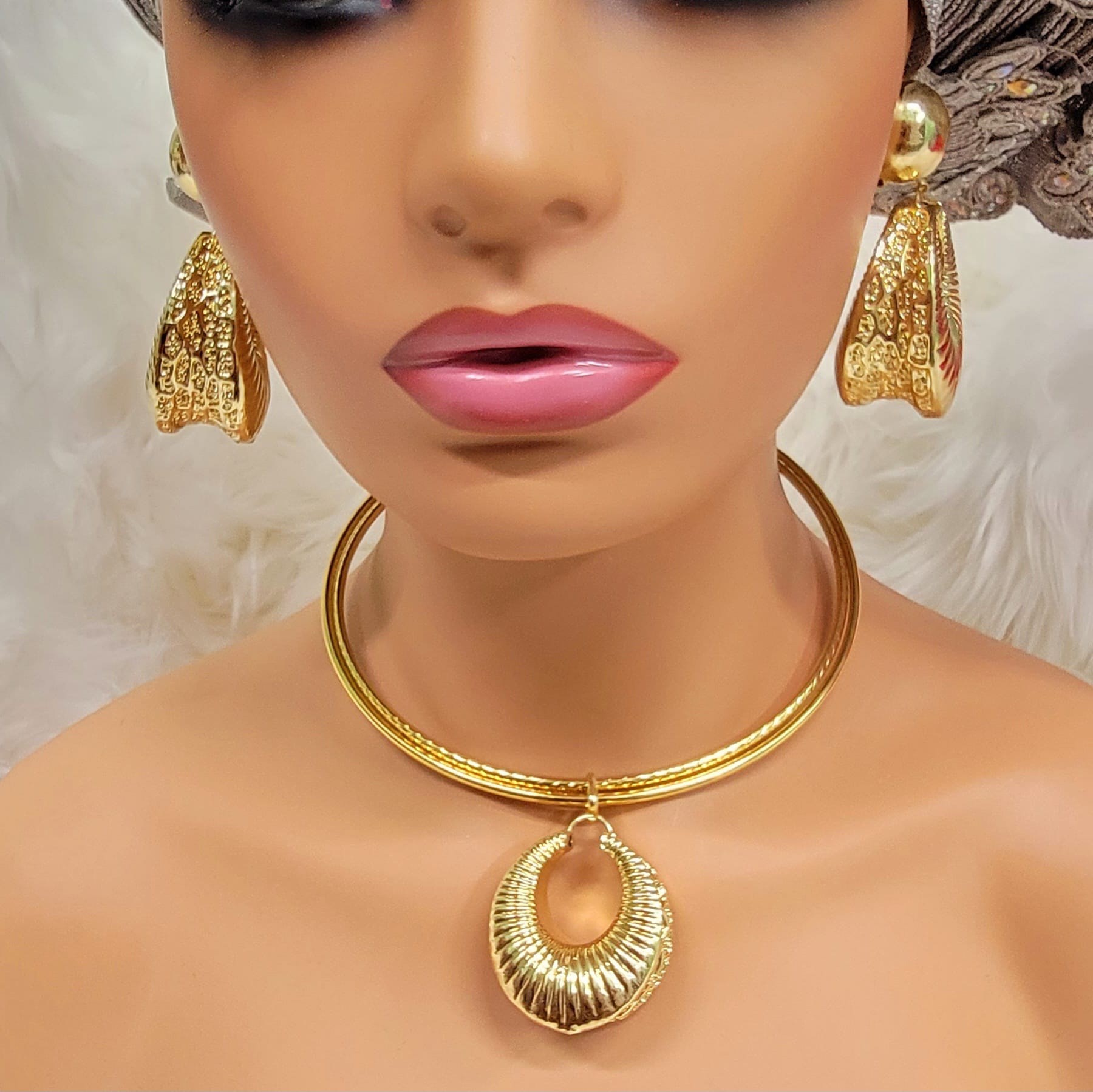 Women gold plated gold set