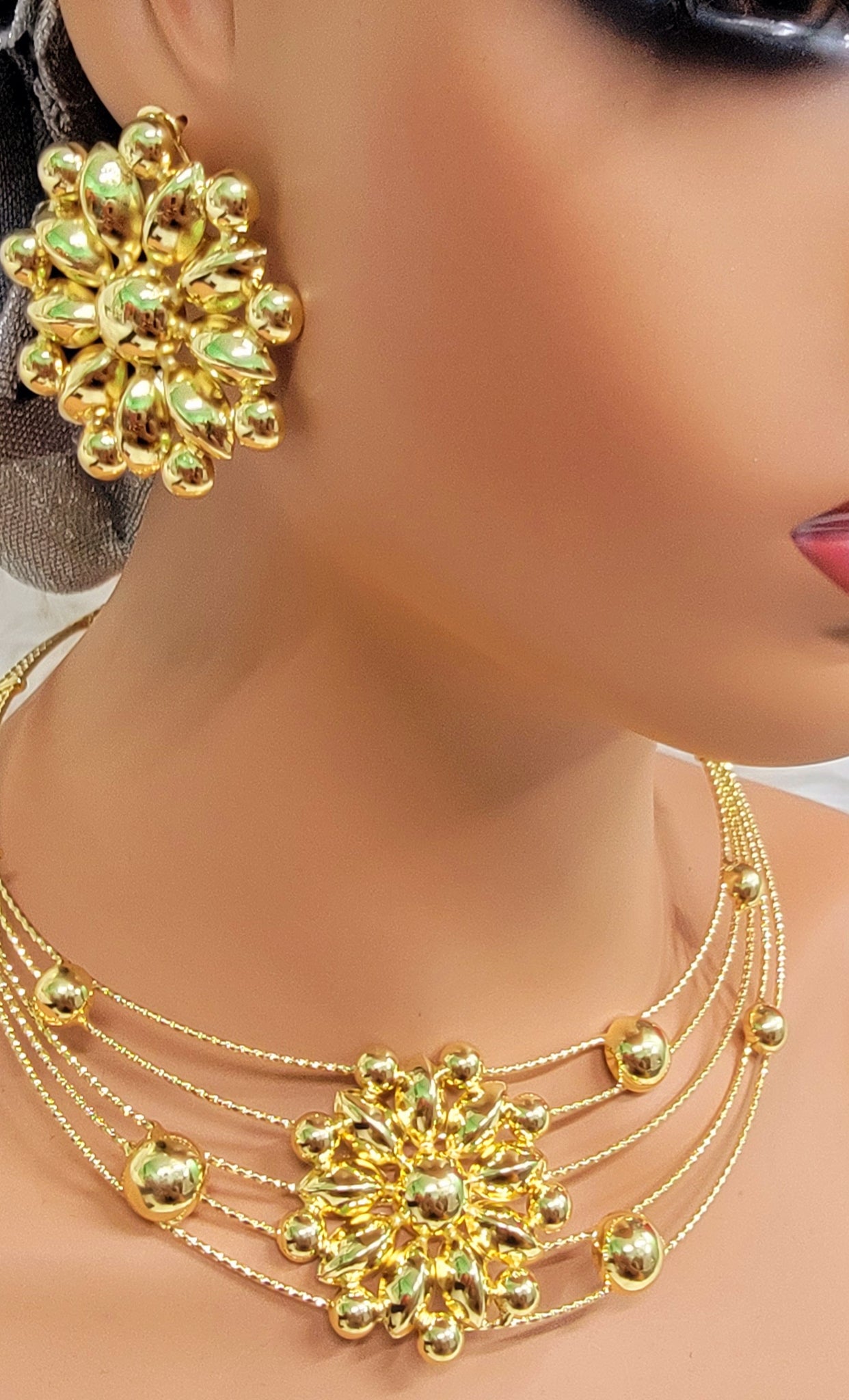 Beautiful women dressing jewelry - Godshandfashion -