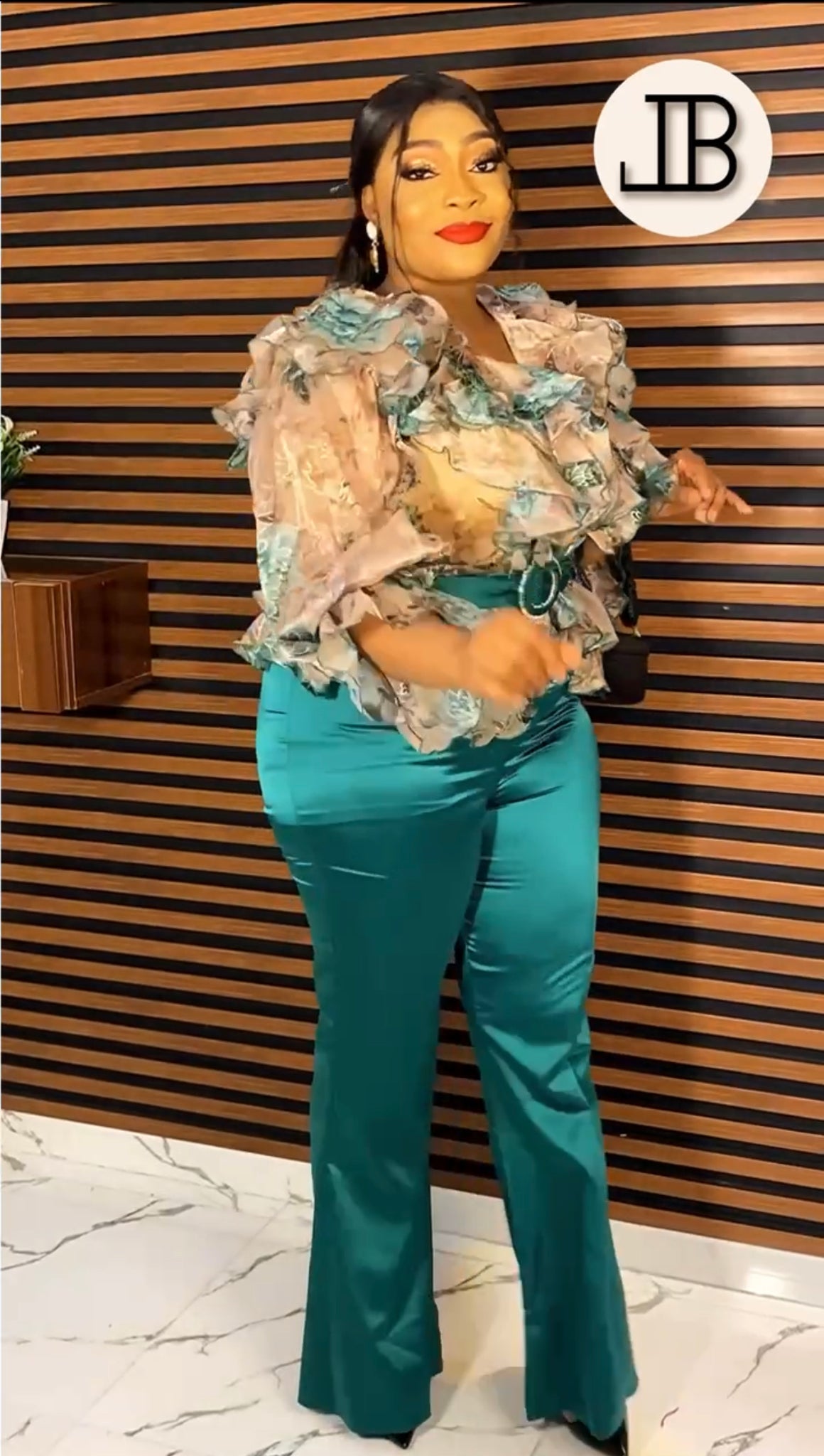 Monalisa gorgeous pant and blouse