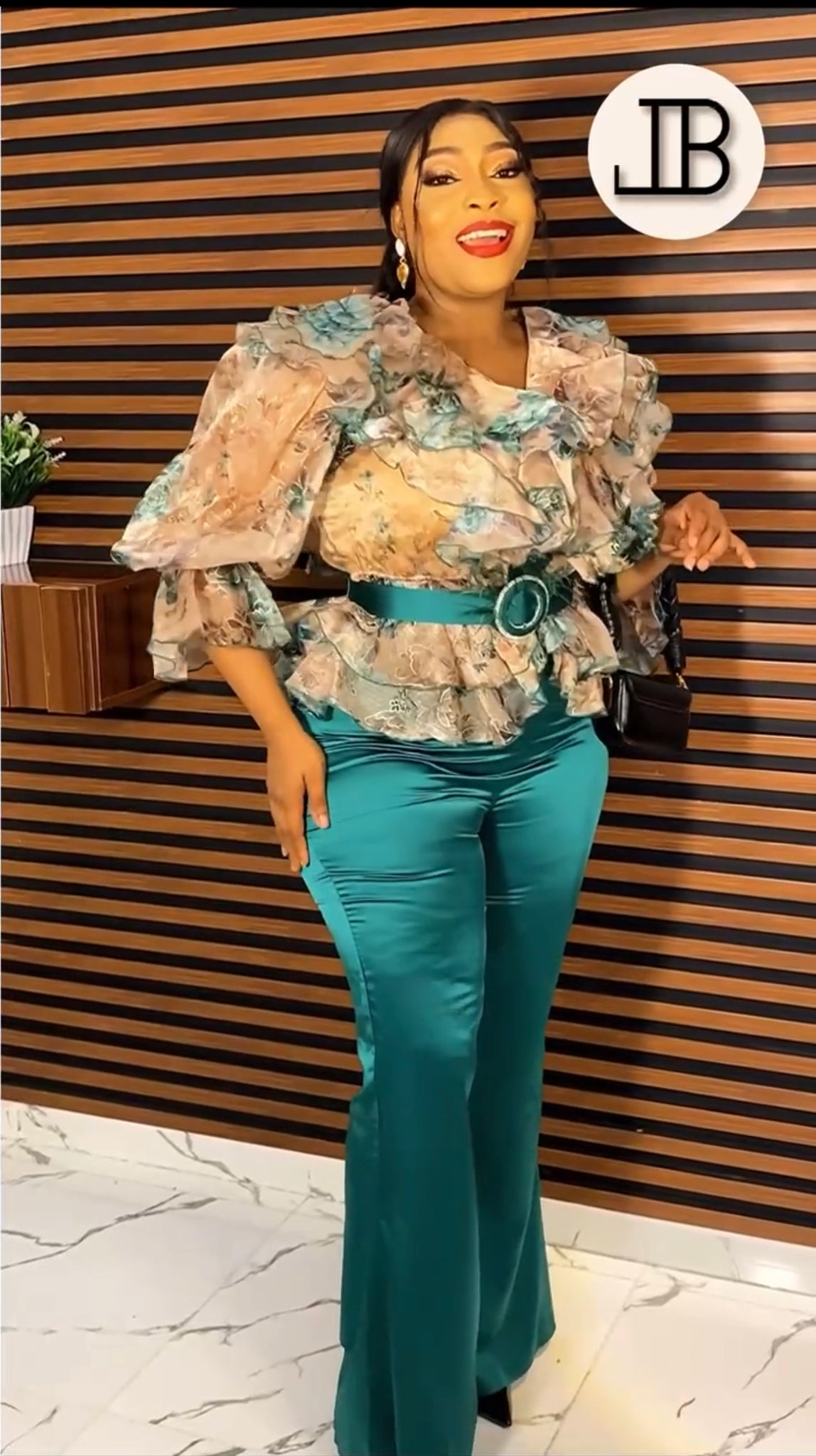 Monalisa gorgeous pant and blouse